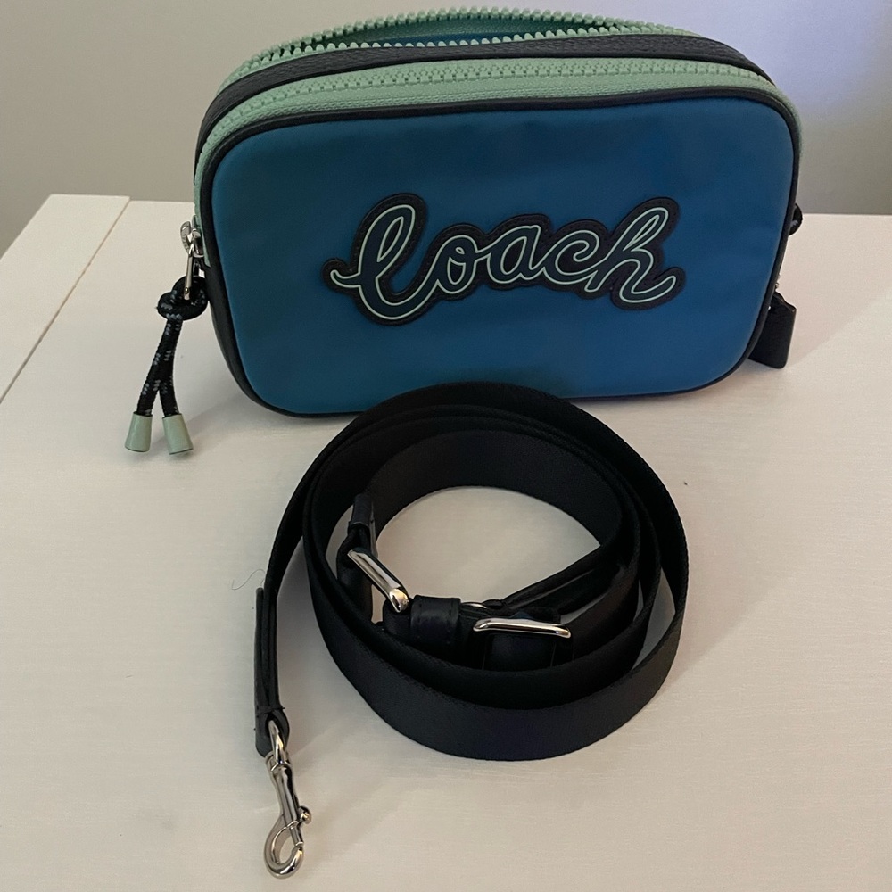 ❌❌SOLD❌❌Coach Vale Crossbody